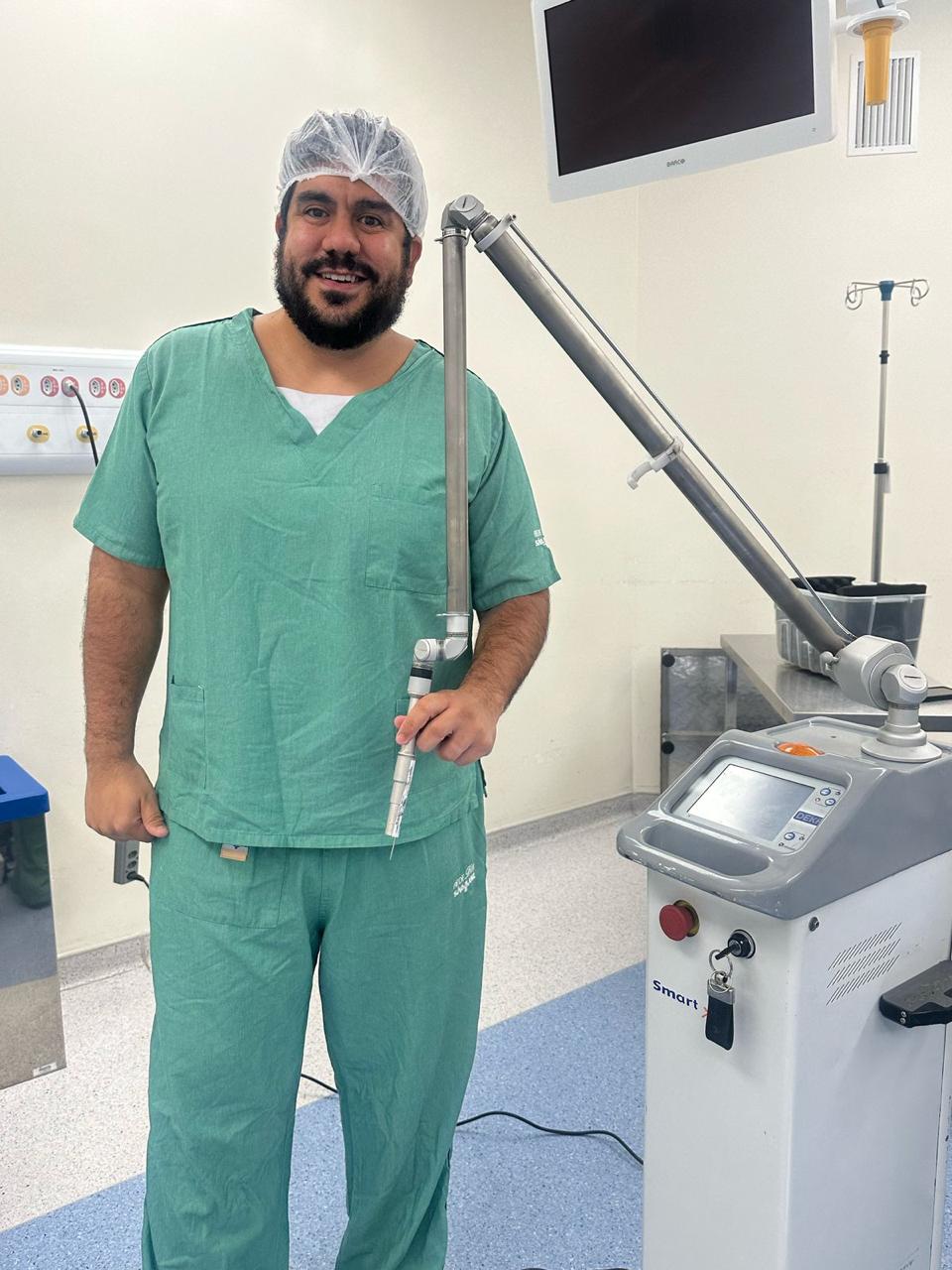 Cirurgião geral Dr. Adiney Esteves - Procedimentos laparoscópicos em São Paulo